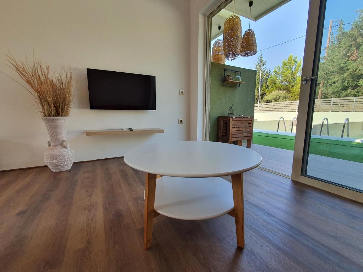 האראקי Theros Suites מראה חיצוני תמונה