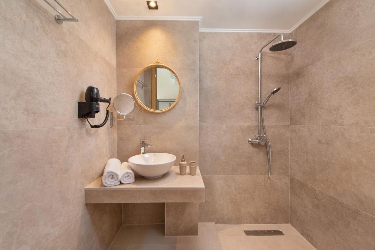 האראקי Theros Suites מראה חיצוני תמונה